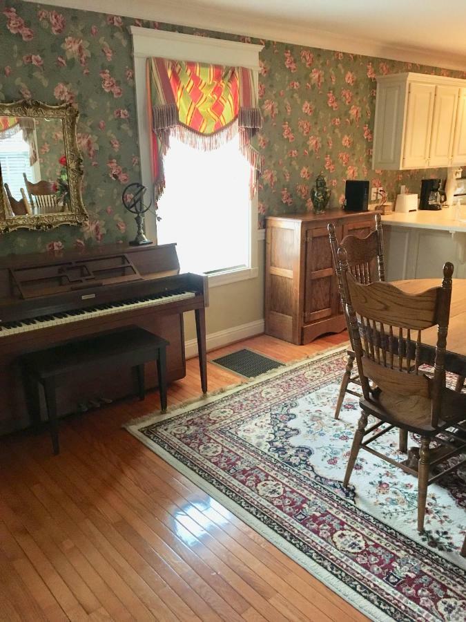 Downtown Abode In The Heart Of The Bourbon Trail Villa Lebanon Dış mekan fotoğraf